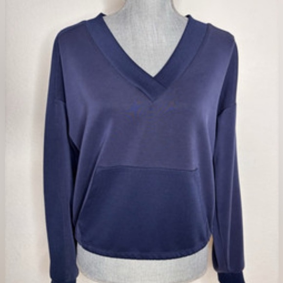 Evereve Deep Blue V-Neck Top - Picture 1 of 9